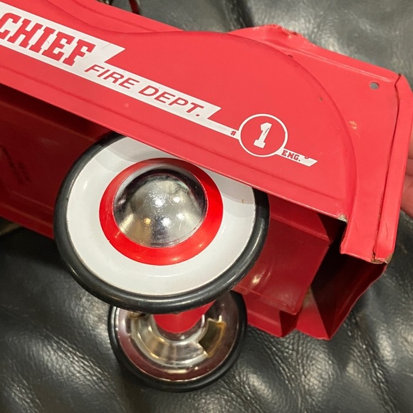 The Chief Fire Dept. Decorative vintage style fire truck - Picture 13 of 16